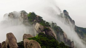 天柱云烟